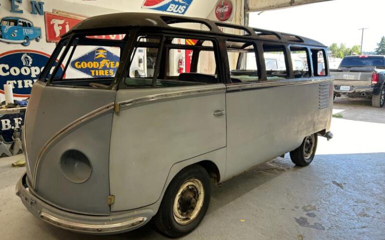1954 Barndoor 23 Window Bus p 43 u 1-3