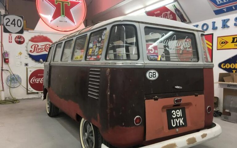 1960 Volkswagen 23 Window Samba Bus p 28 u 1-6