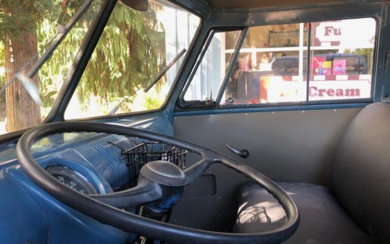1960 Volkswagen Double Door Panel Buss s5-9