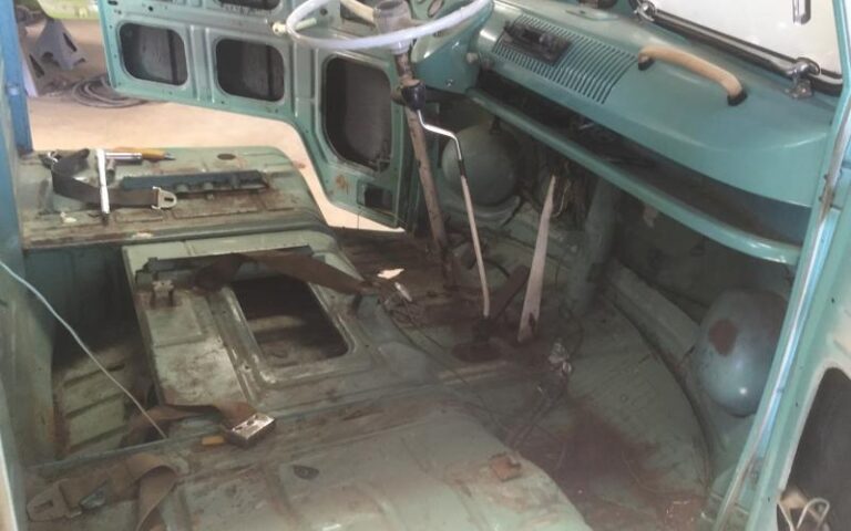 1964 Volkswagen 11 Window Westfalia Subhatch p 36 u 2-6