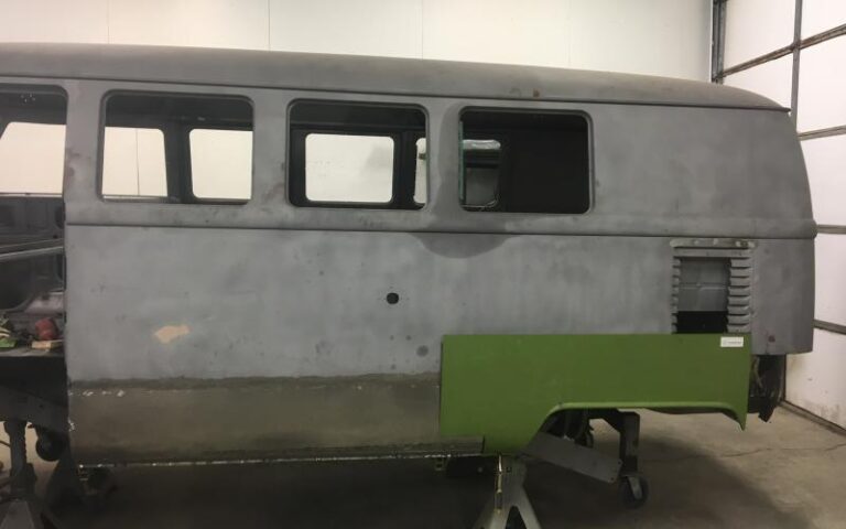1964 Volkswagen 11 Window Westfalia Subhatch p 36 u 2