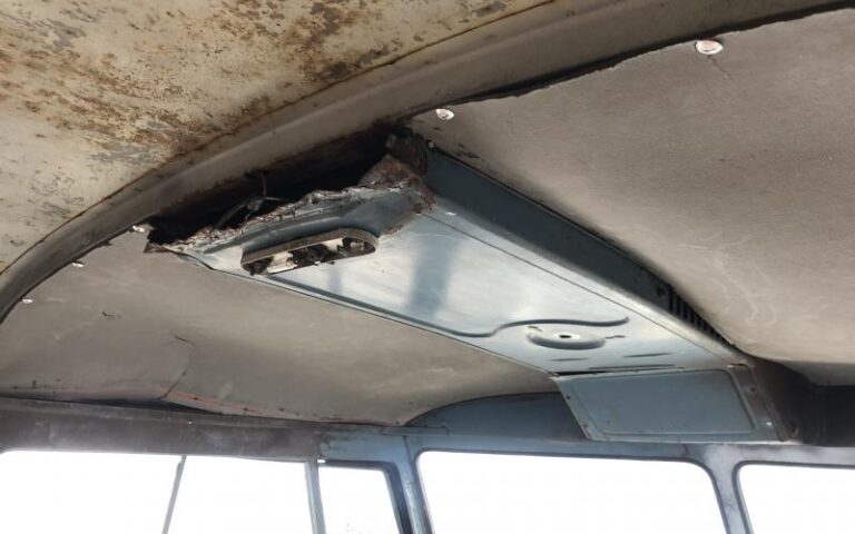 960 Volkswagen Bus VW 11 Window Kombi s7-8