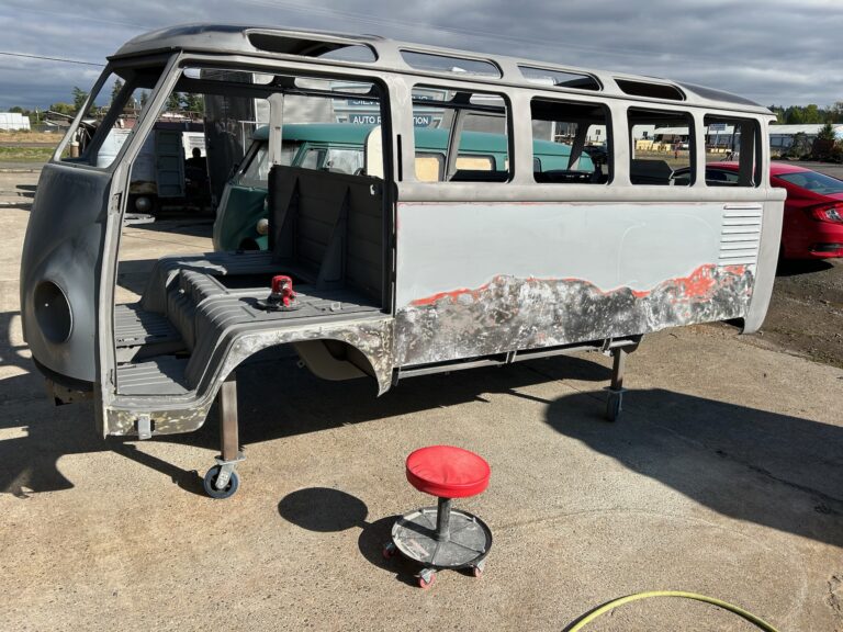 1954 23 window deluxe barndoor vw bus media blast silver lining auto restoration