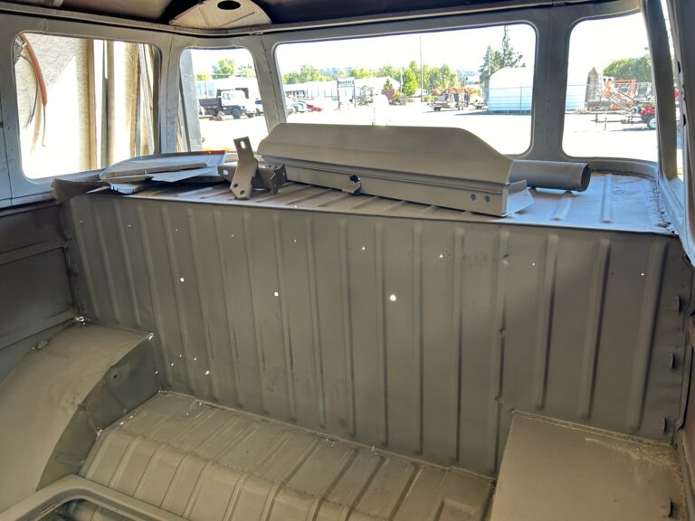 1954 23 window deluxe barndoor vw bus media blast silver lining auto restoration
