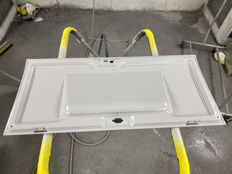 1962 15 window deluxe vw bus components in paint silver lining auto restoration