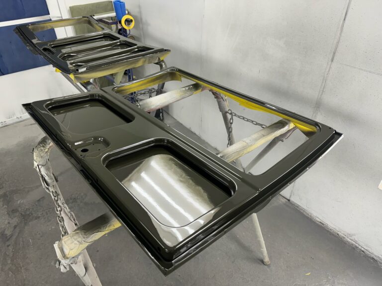 1962 15 window deluxe vw bus components in paint silver lining auto restoration
