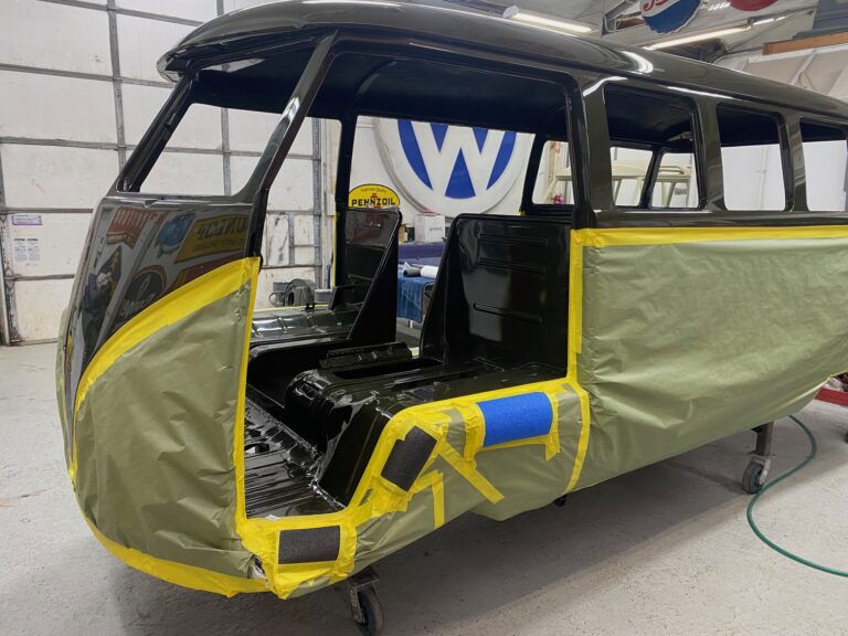 1962 15 window deluxe vw bus cut and buff of green paint silver lining auto restoration