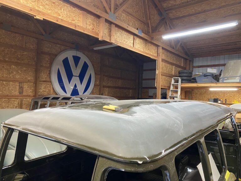 1962 15 window deluxe vw bus cut and buff of green paint silver lining auto restoration