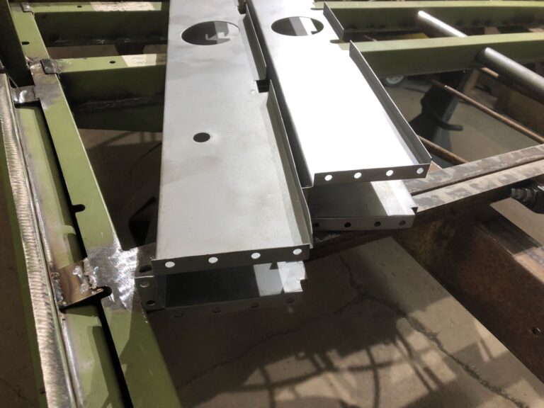 1960 15 window deluxe vw bus sub frame and rear panel repair silver lining auto restoration