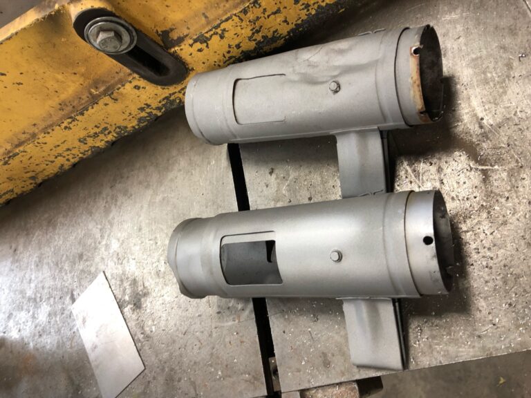 1963 23 window deluxe vw bus cargo door rust repair silver lining auto restoration oregon