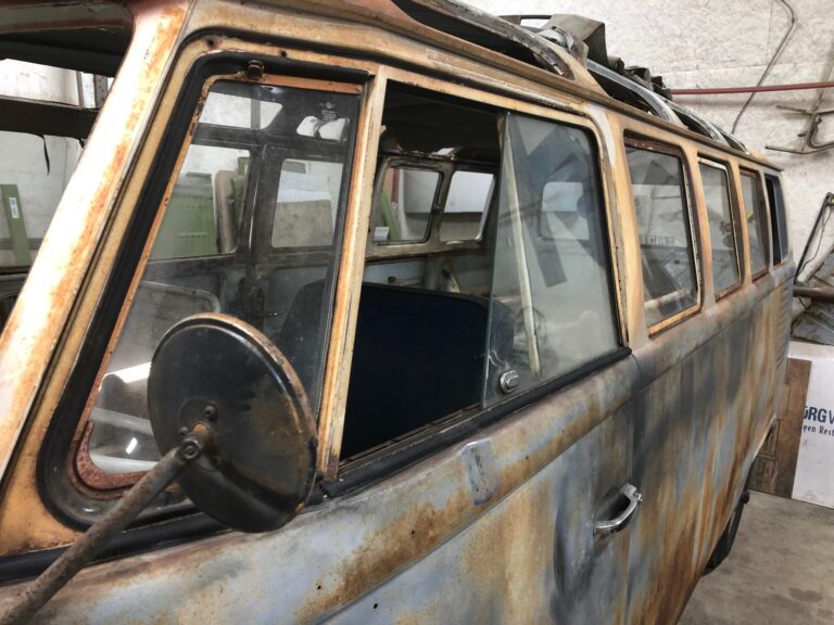 1965 21 window deluxe bus arrival at the shop silver lining auto restoration