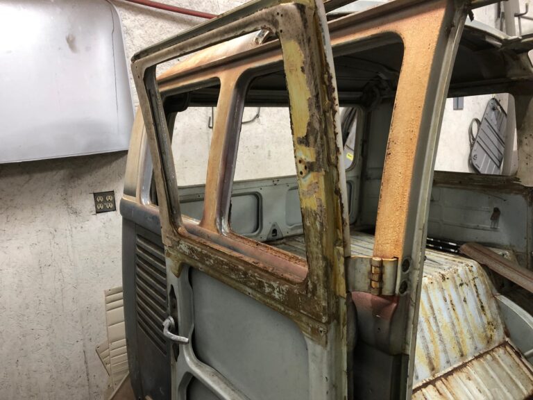1965 21 window deluxe bus arrival at the shop silver lining auto restoration