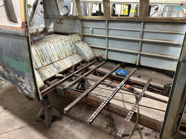 1965 21 window vw deluxe bus tear down silver lining auto restoration