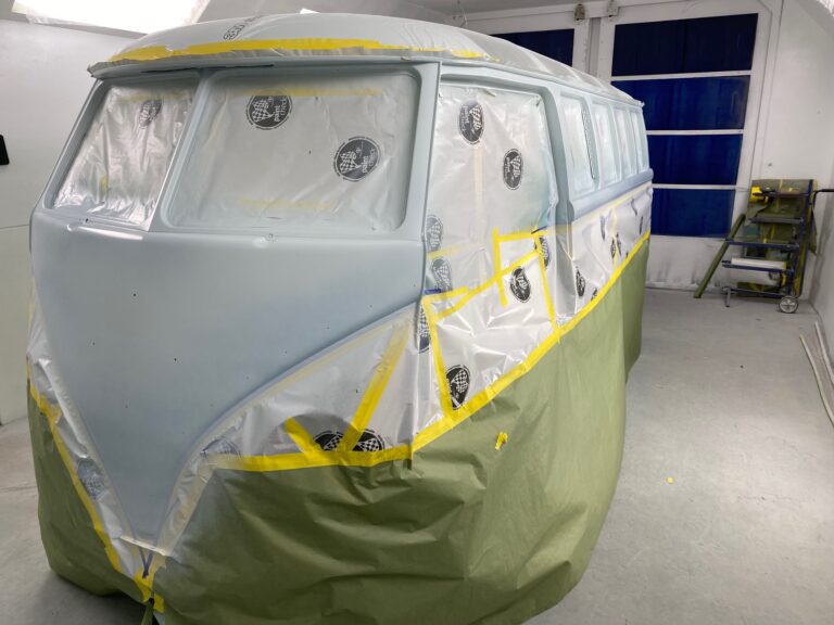 1963 23 window deluxe vw bus exterior in paint silver lining auto