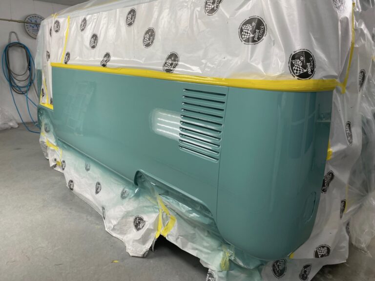 1963 23 window deluxe vw bus exterior in paint silver lining auto