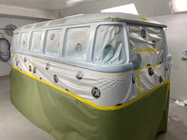 1963 23 window deluxe vw bus exterior in paint silver lining auto