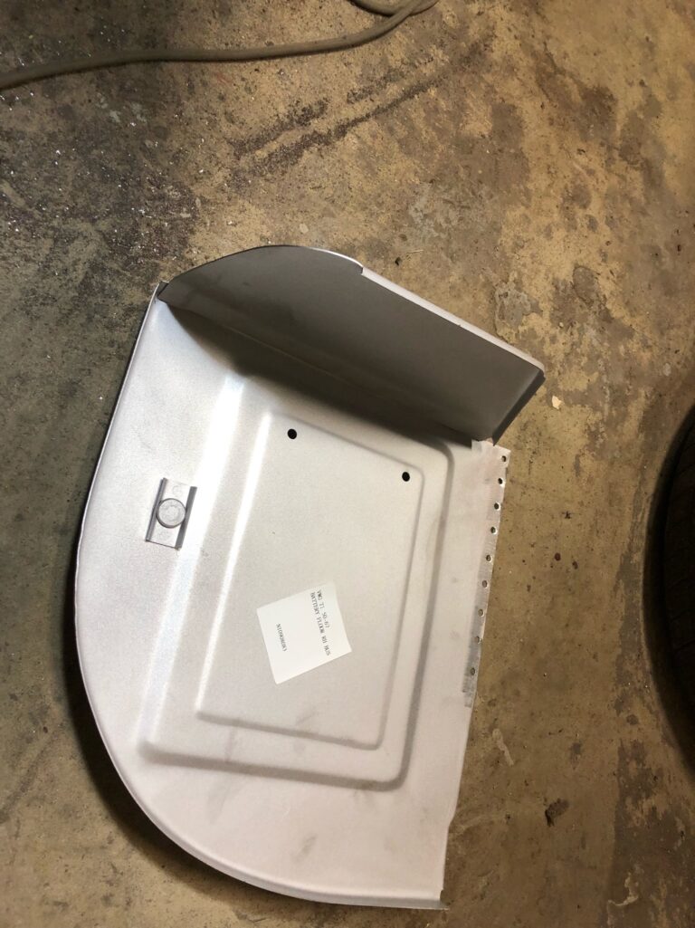 1966 21 window deluxe vw bus cargo door and dogleg rust repair silver lining auto restoration