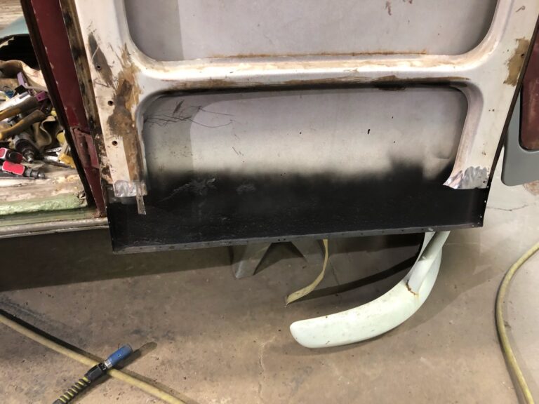 1966 21 window deluxe vw bus cargo door and dogleg rust repair silver lining auto restoration