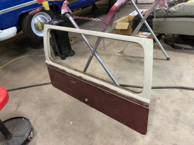 1966 21 window deluxe bus front floor and safari windows install silver lining auto restoration