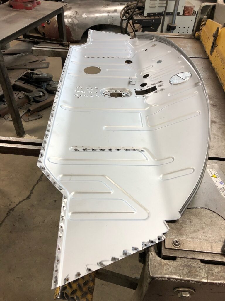 1966 21 window deluxe bus front floor and safari windows install silver lining auto restoration