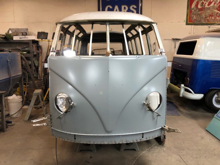 1966 21 window deluxe bus nose replacement silver lining auto restoration
