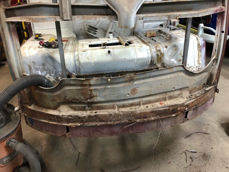 1966 21 window deluxe bus nose replacement silver lining auto restoration