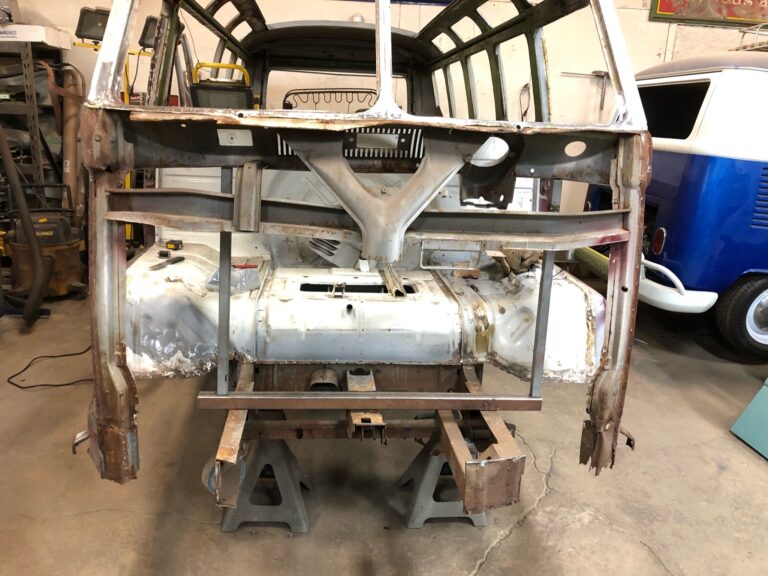 1966 21 window deluxe bus nose replacement silver lining auto restoration