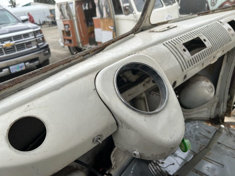 1966 21 window bus survivor tear down silver lining auto restoration