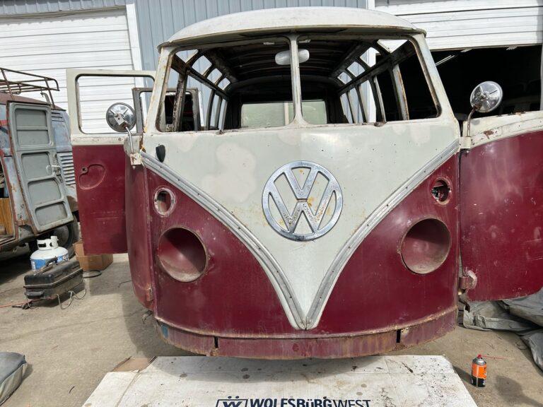 1966 21 window bus survivor tear down silver lining auto restoration