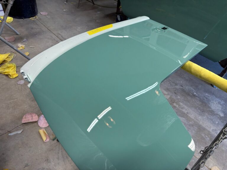 1963 23 window deluxe vw bus cut and buff paint silver lining auto restoration