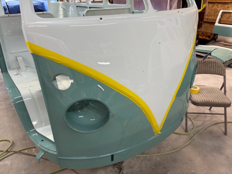 1963 23 window deluxe vw bus cut and buff paint silver lining auto restoration