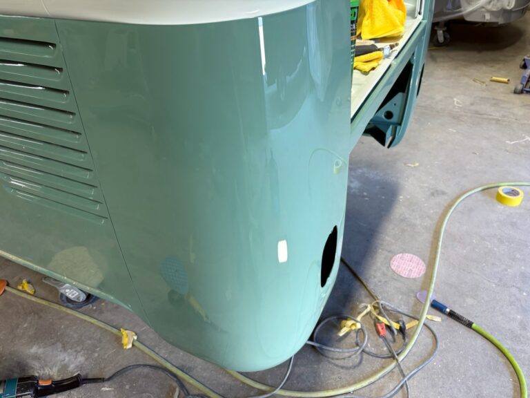 1963 23 window deluxe vw bus cut and buff paint silver lining auto restoration