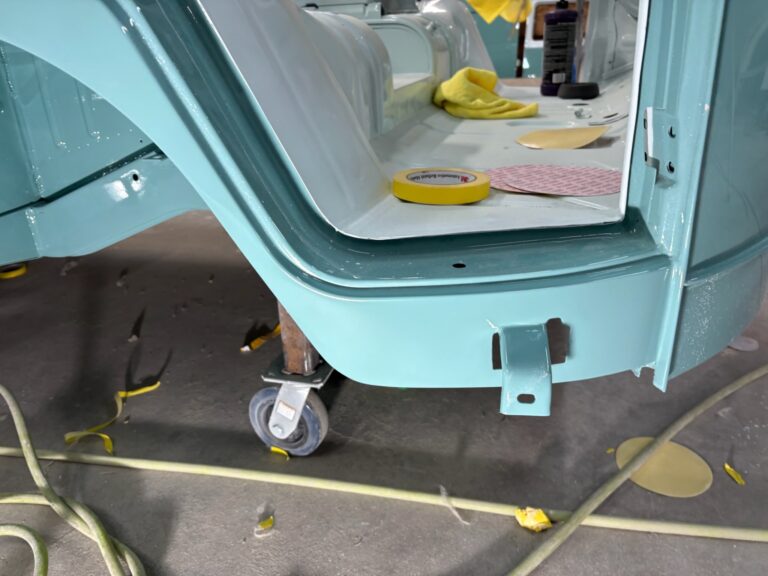 1963 23 window deluxe vw bus cut and buff paint silver lining auto restoration