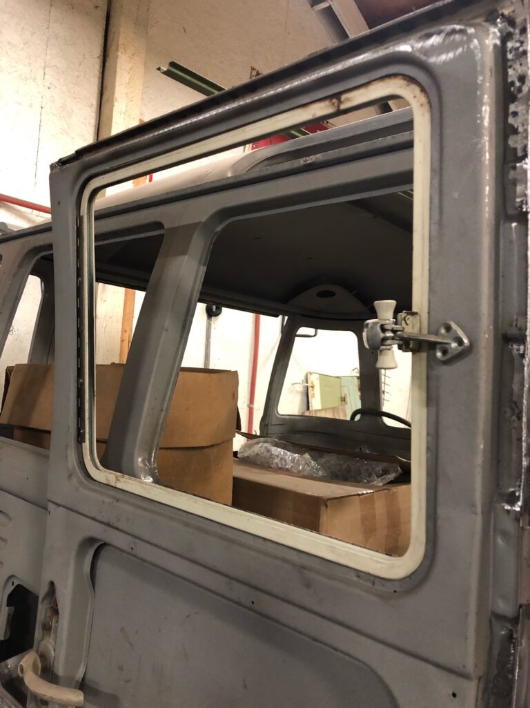 1963 23 window deluxe mouse grey bus safari windows silver lining auto restoration oregon