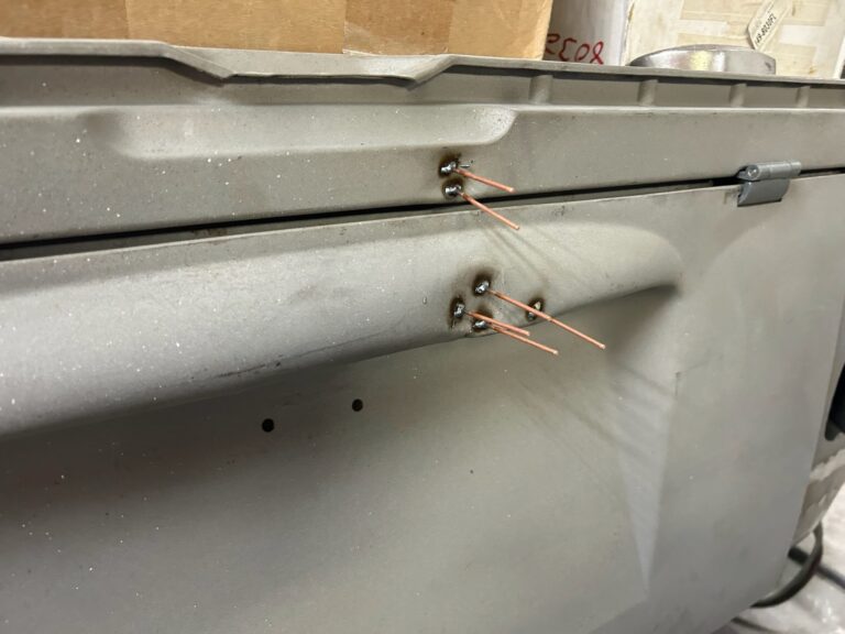 1965 21 window deluxe bus final metal refinement and fitment silver lining auto restoration