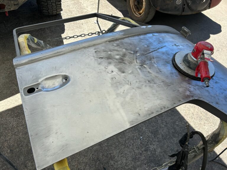 1965 21 window deluxe bus final metal refinement and fitment silver lining auto restoration