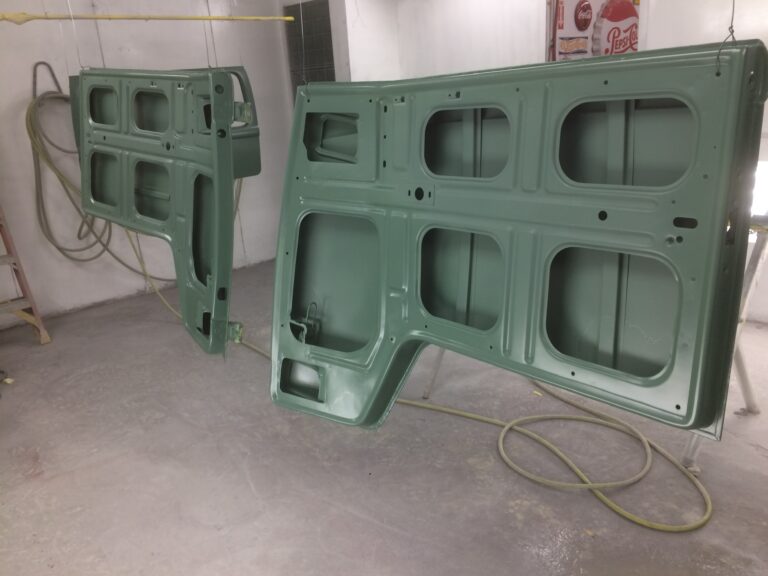 1967 westfalia camper vw bus components in paint and cut and buff silver lining auto restoration